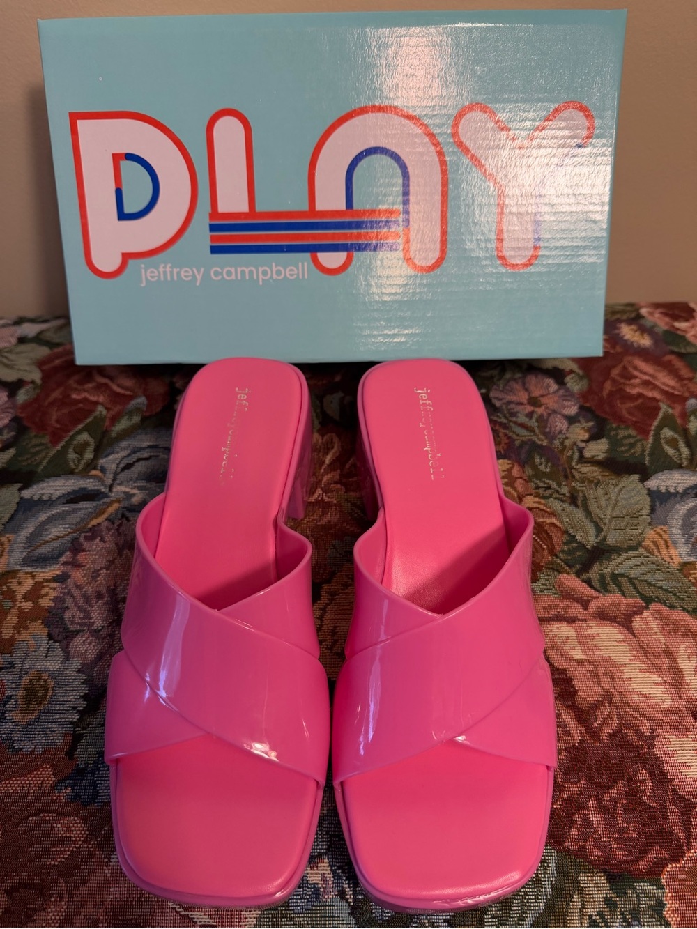 Jeffrey Campbell Bubblegum Patent Slide Mules - Picture 2 of 9
